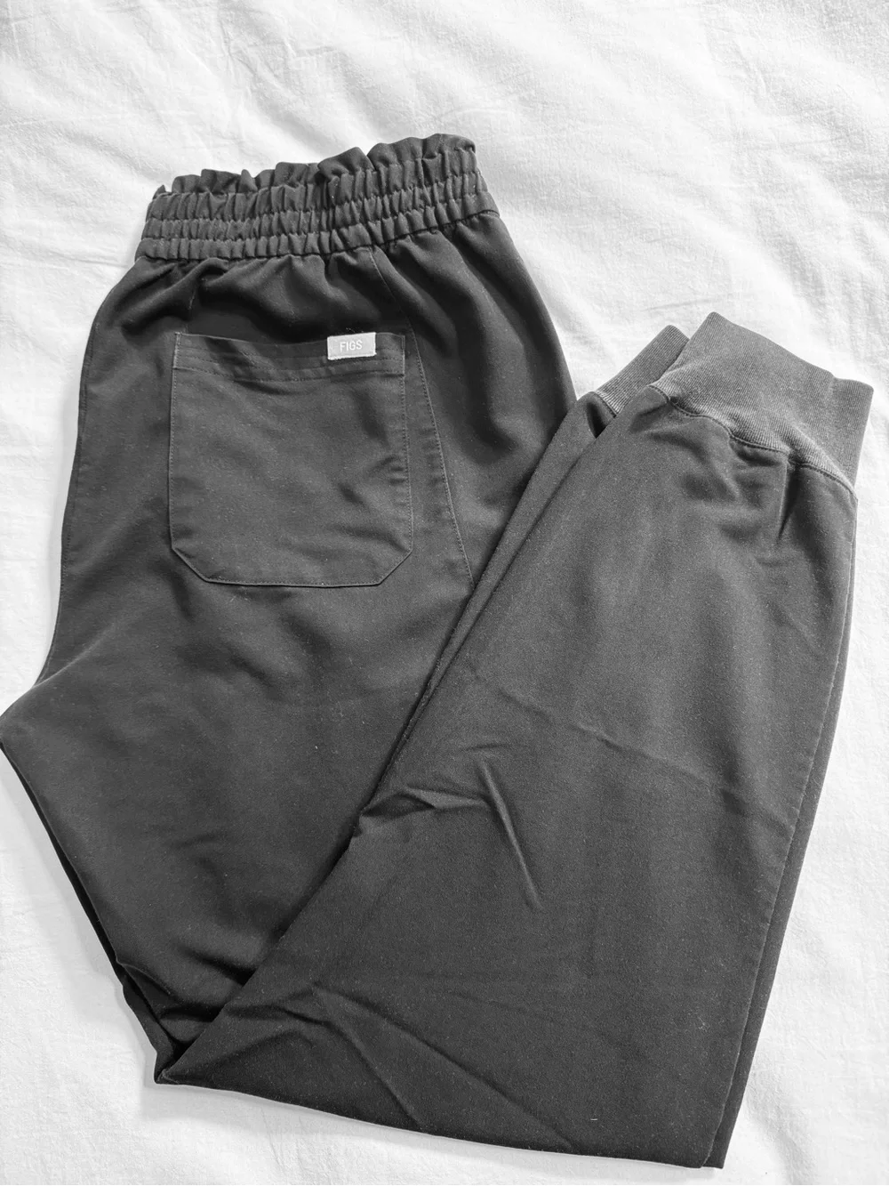 FIGS Women’s M/P Joggers, Black High waisted